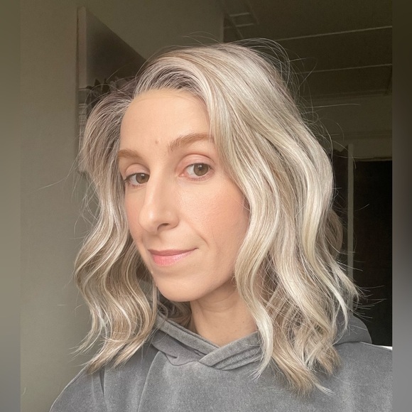 Belle Tress Oxford Wig in Beige Linen Blonde - Picture 14 of 15